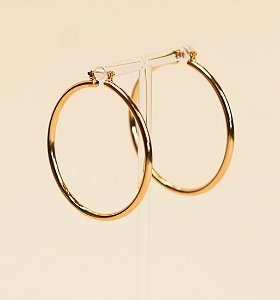 Argola HANNA grande click folheada a ouro