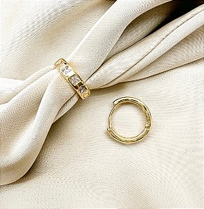 Argola LUCIA click cravejada com navete TAM P folheada a ouro