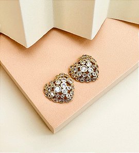 Brinco FIONA coração vazado cravejada com zirconia circular folheada a ouro