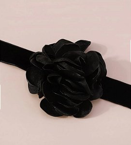 Choker LIANDRA flor com veludo preta