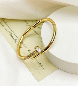 Bracelete TRACE prego com zirconia com verniz italiano dourado