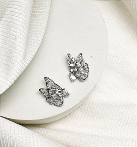 Brinco BONNIE meia borboleta cravejado navete zirconia folheada a prata