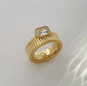Anel TAINARA folheada a ouro com pedra cristal