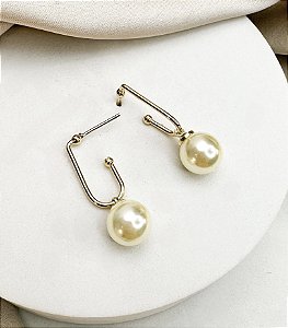 Argola ARIADNE com pingente em perola  folheada a ouro