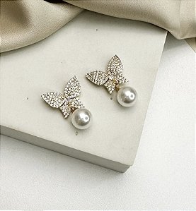 Brinco HARY borboleta com pérola cravejada com zirconia folheada a ouro