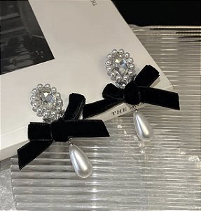 Brinco LINA laço preto com strass e pérola