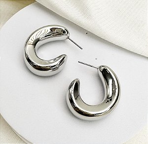 Argola APRIL tubo oval prateada M