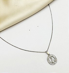Colar ABENÇOADA Nossa senhora Aparecida cravejada com zirconia folheada a prata