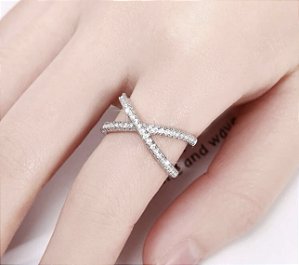 Anel MALY folheado a prata cravejado com microzirconia