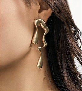 Brinco NILDA organico folheada a ouro