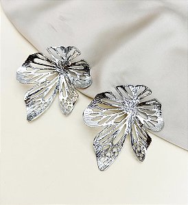 Brinco FLORIANA max flor folheada a prata