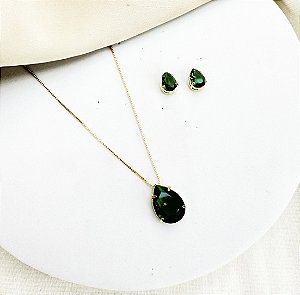 Conjunto ADORE colar veneziana PEDRA VERDE folheada a ouro