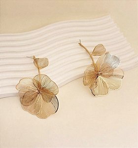 Brinco FLOWER media pingente flor 3D