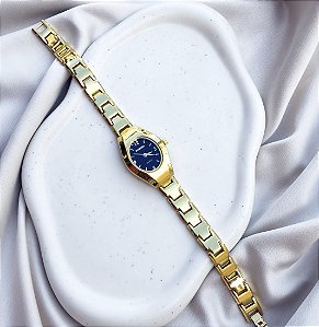 Relógio oval minimalista FUNDO PRETO dourado