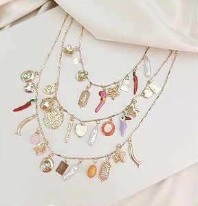 Colar EMILIA triplo mix charms