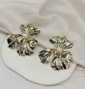 Brinco TATIM max flor folheada a ouro
