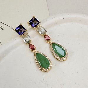 Brinco GUN pedra premium color (roxo, cristal, pink e verde) folheado a ouro