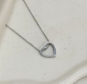 Colar EDDY coração em aço prateado