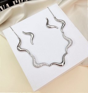 Conjunto NOVARA colar e brinco cravejado zirconia folheada a prata