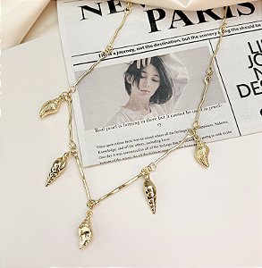 Colar IPANEMA P longuinho concha maior folheado a ouro