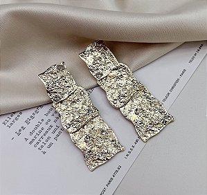 Max brinco NARI organico folheado a ouro