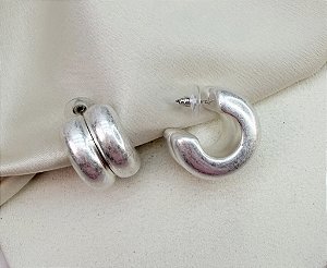 Argola YANKA dupla tubo folheada a prata fosco