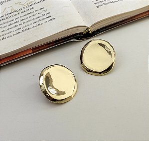 Brinco DRIZELE boton chapada folheada a ouro