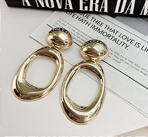 Brinco SAVERIA MAX oval folheada a ouro