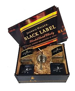Kit Whisky Black Label Presente Caixa + 2 Copos + Dosador + Porta Copos