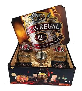 Kit Whisky Chivas Regal Presente Caixa + 2 Copos + Dosador + Porta Copos