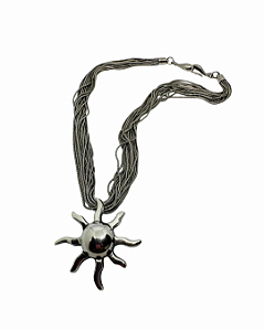 Colar de prata com pingente Sol Guerreiro