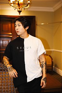 T-SHIRT  SEOUL PRETA/BRANCA