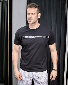 Calvin Klein Camiseta Básica Embossed Preto