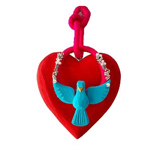 Coração Bordado Divino Vermelho (25x16x3cm)