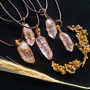 Colar Ponta de Cristal