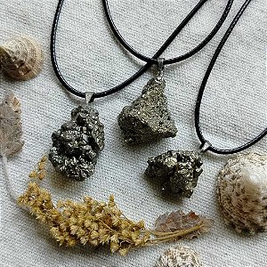 Colar De Cristal Bruto - Pirita