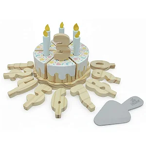 Bolo de Aniversário - com números - em madeira