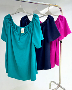 Blusa Básica Detalhe em V