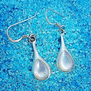 Brincos Gota em Prata 925 com aplicação em Madrepérola