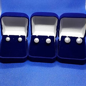 Brincos com base em Prata 925 com tarraxa e Pérola Natural de Água Doce