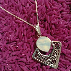 CORRENTE E PINGENTE EM PRATA 925 COM GOTA DE MADREPÉROLA