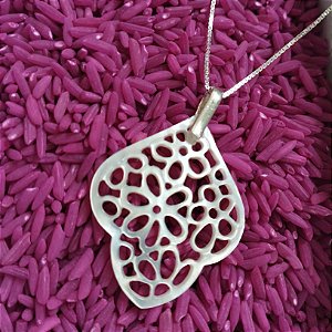 Corrente em Prata 925 com Flor em Madrepérola