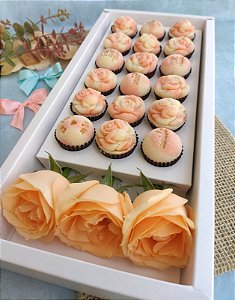 Caixa borda moldura / modelo brigadeiros e rosas - 10 unidades