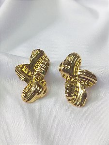 Brinco Orgânico Folha Meia Lua c/ detalhes - Ouro 18K