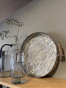 Bandeja de ferro com madeira G