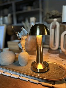 Abajur dourado