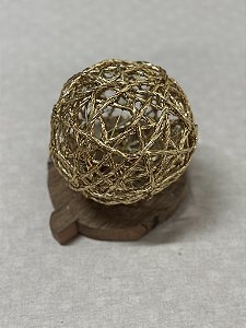 Bola aramada dourada 12cm
