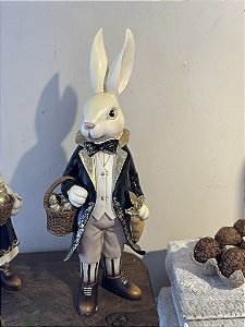 Coelho com cesta de ovos