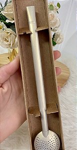 Bomba de chimarrão dourada clara