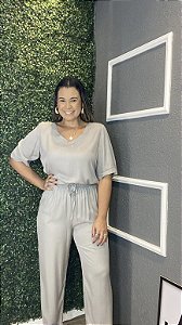 Conjunto calça e blusa cinza